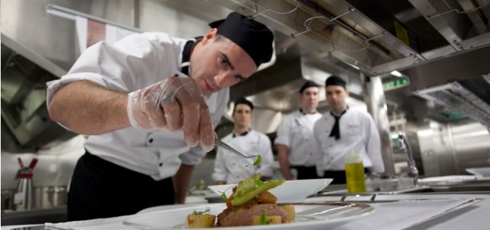 Chef de Partie for Luxury ship on Rotation