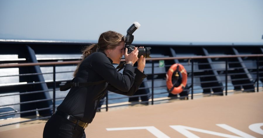 Female Photographer for Cruise ship