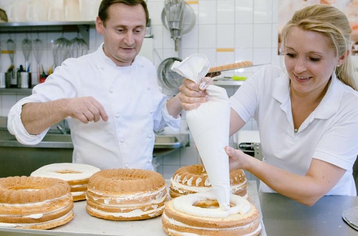 Confectioner for Luxury Cruise ship on Rotation