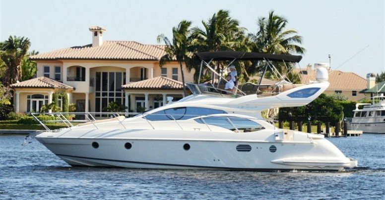 Yacht Service Stewardess for Luxury Mega Charter Yacht